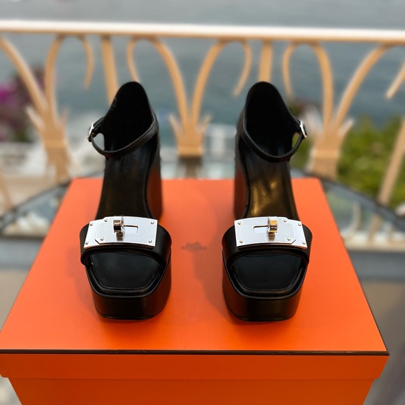 SOLD OUT Brand New Hermes Black Hilda 80 Sandal Size 36. - Picture 2 of 5